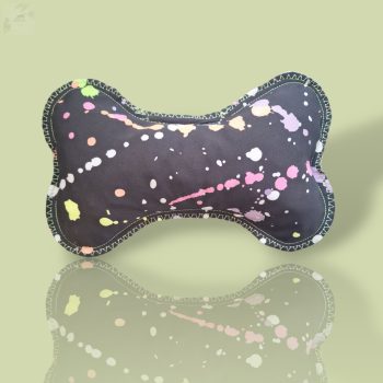 Fekete mintás játék csörgővel