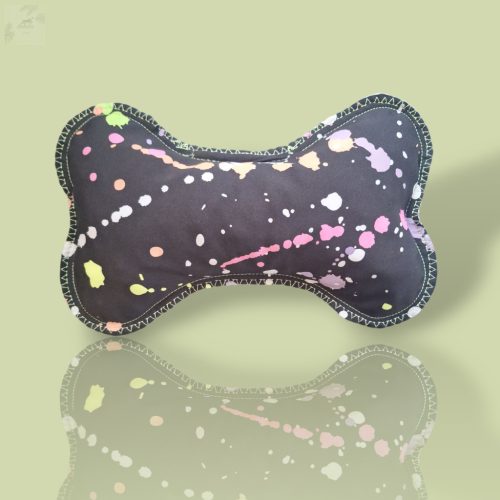 Fekete mintás játék csörgővel